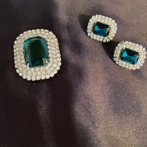 Vintage Eisenberg brooch with matching earrings,